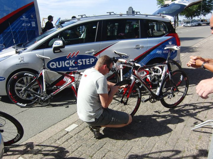 Quick step mechanic prepping Wijnants bike